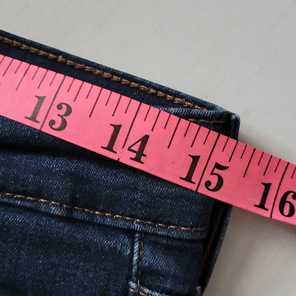 Levi Slimming Skinny Jean Size 30 Pre-Loved - Picture 9 of 13